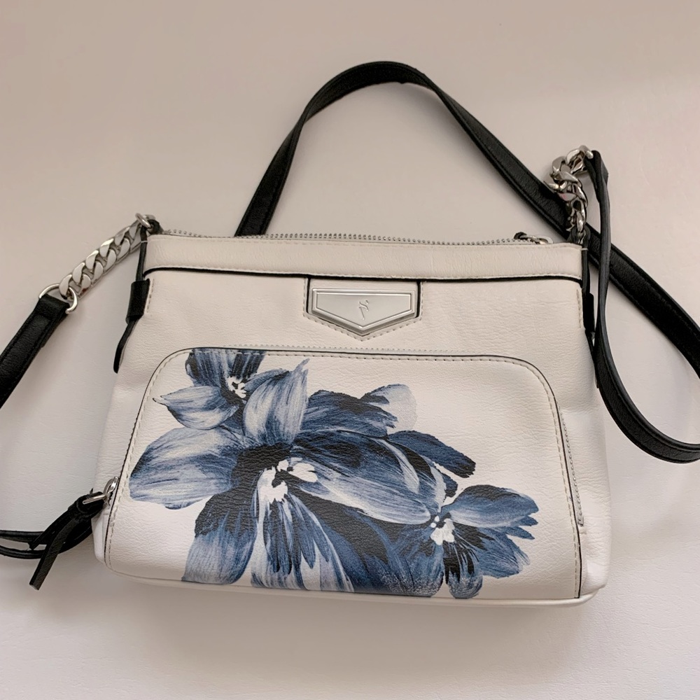 Gorgeous white and blue floral simply vera Wang Crossbody